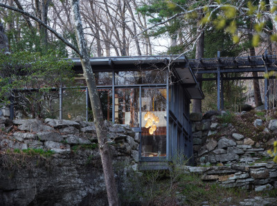 Installation view of "Formafantasma at Manitoga's Dragon Rock: Designing Nature" at Manitoga / The Russel Wright Design Center. Photo by Michael Biondo. Courtesy of Manitoga / Michael Biondo Photography.