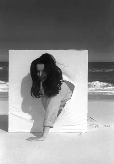 Lygia Pape, O Ovo, 1967, Performance at Barra da Tijuca, Rio de Janeiro, Brazil. Image courtesy of Projeto Lygia Pape, via Daily Art Magazine