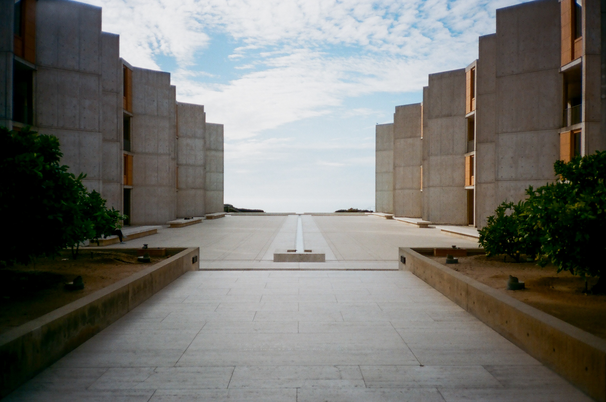 Salk Institute by Louis Kahn The pozzolanic concrete structure 