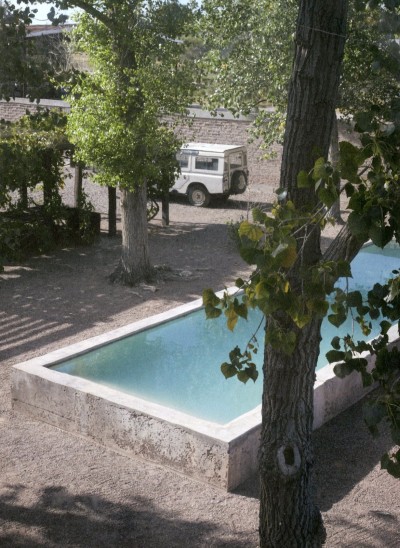 Courtyard with pool. Photo 2016.