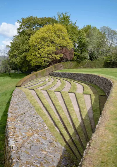 Symmetry Break Terrace
