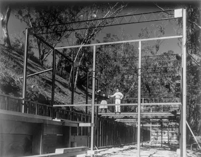 3 C - Eames House Under Construction