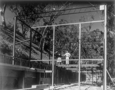3 C - Eames House Under Construction