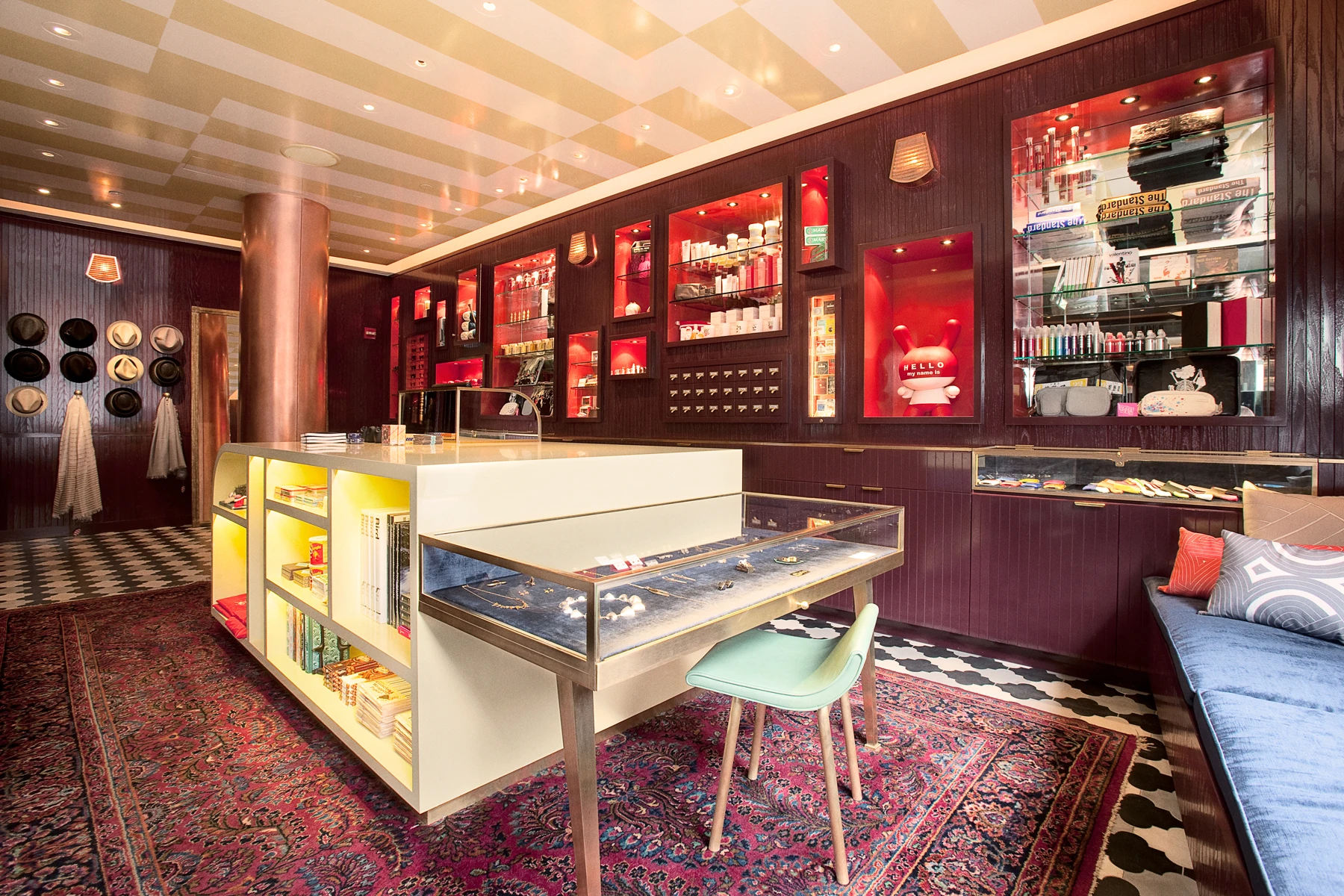 StandardHotelShop 2
