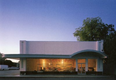 Art Studio. Facade from West Oak Street.