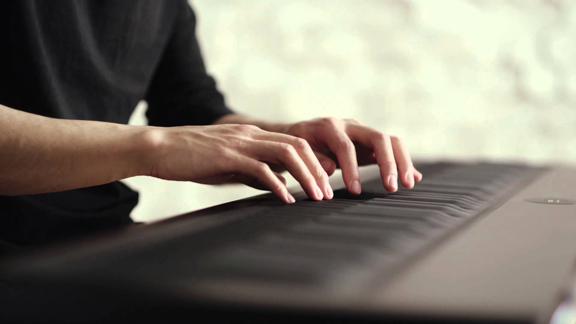 Seaboard GRAND hands