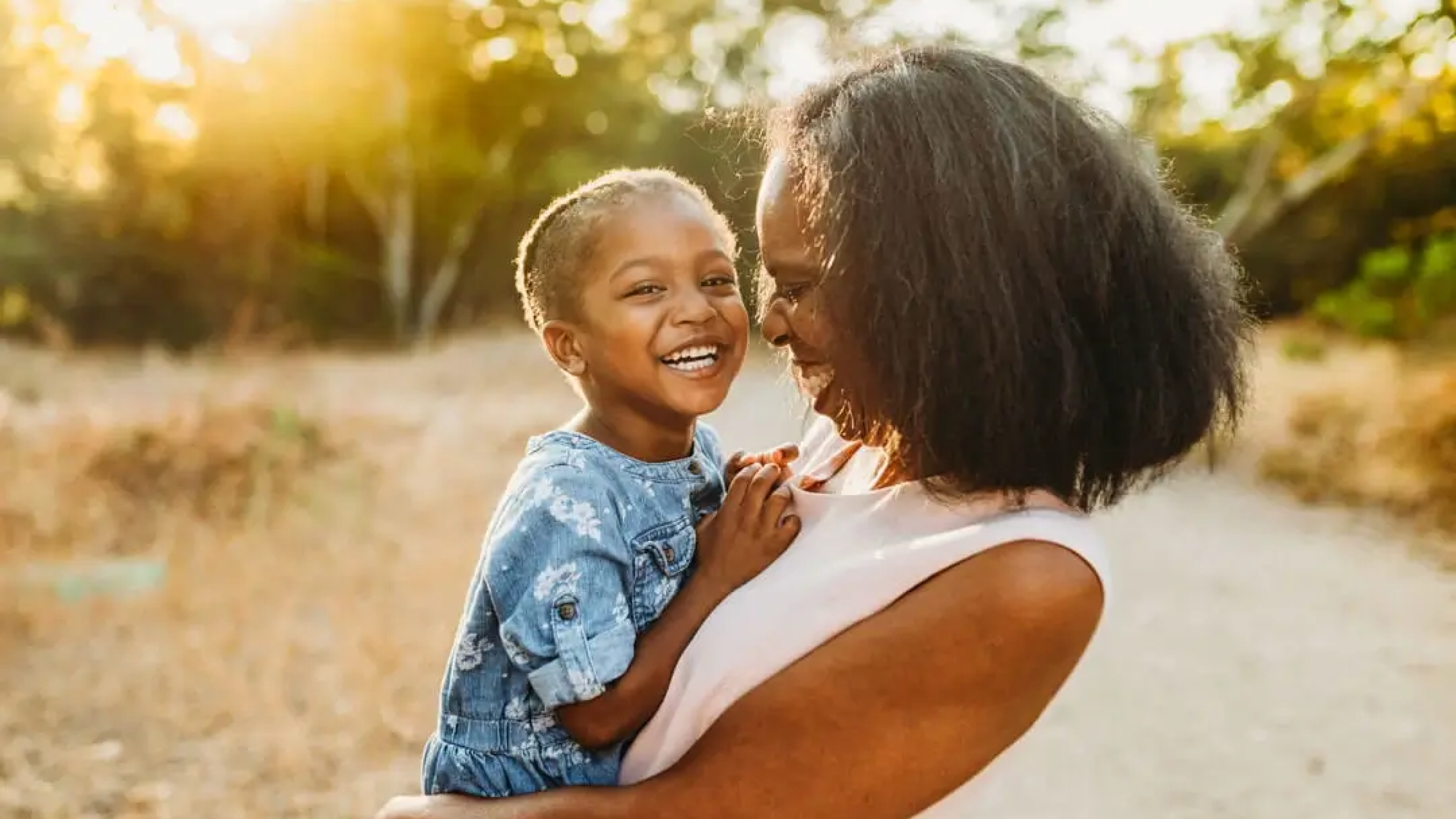 Señora con un niño