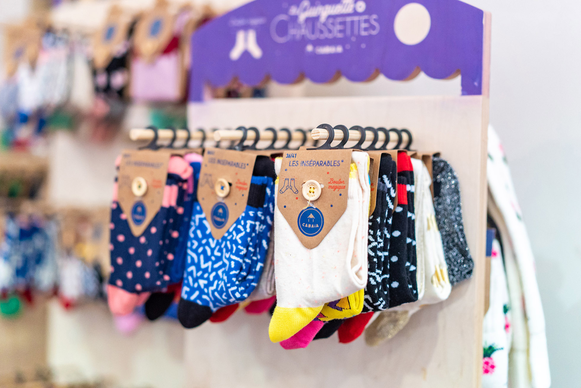 Gekleurde Cabaïa sokken klaar voor verkoop