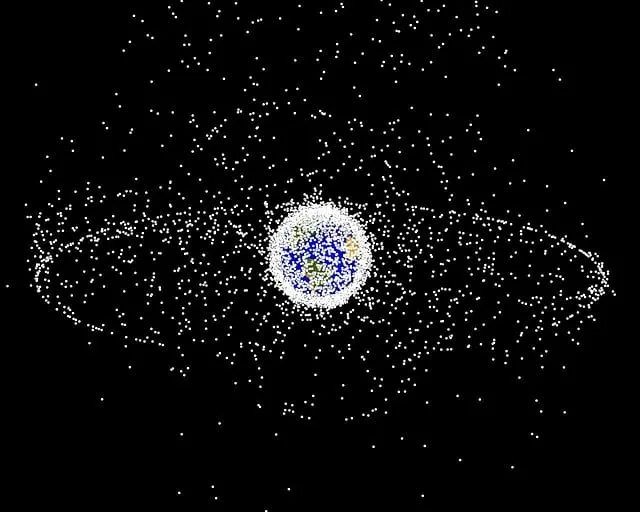 space-junk-11644 640