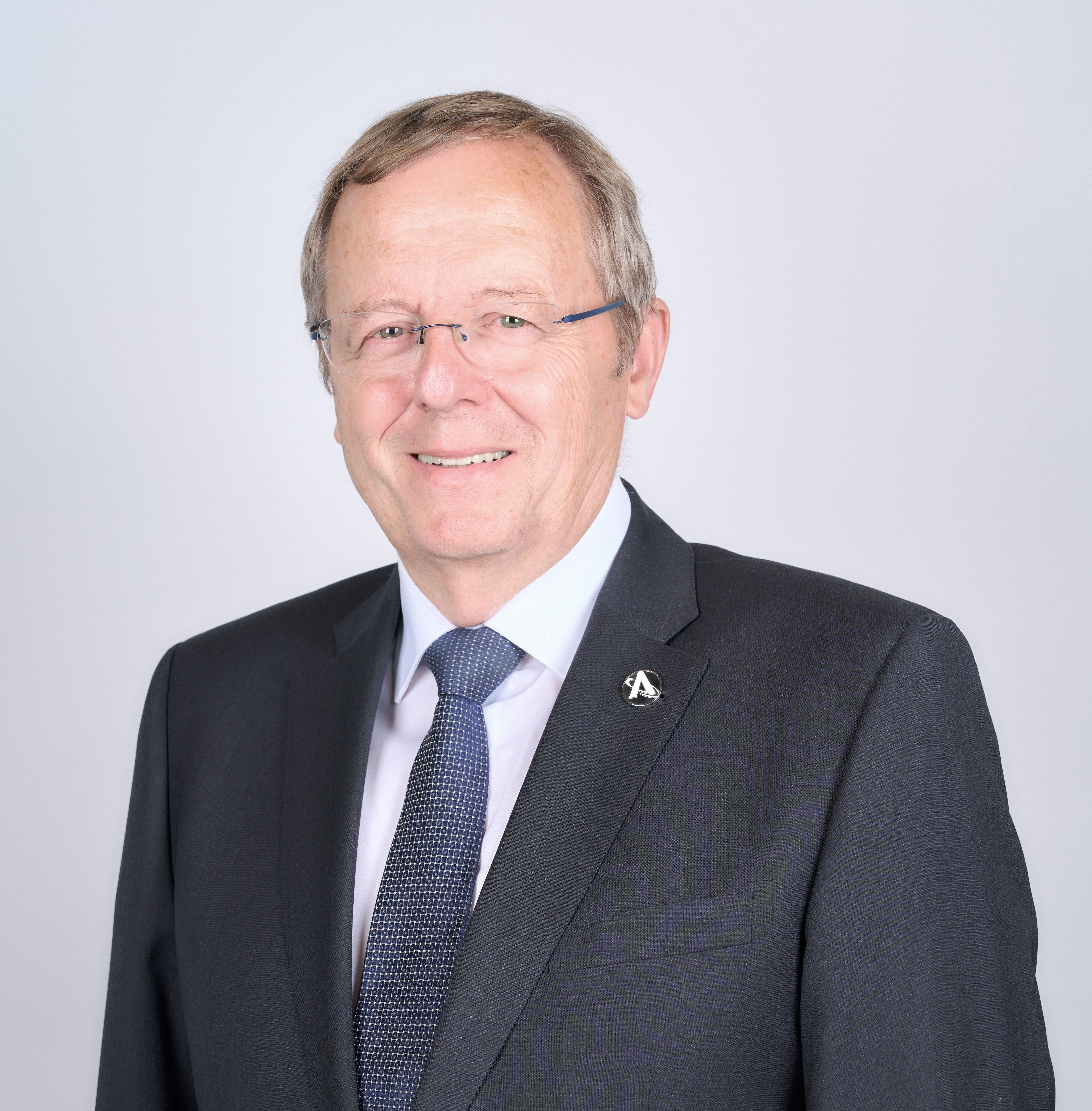 Profile - Jan Wörner