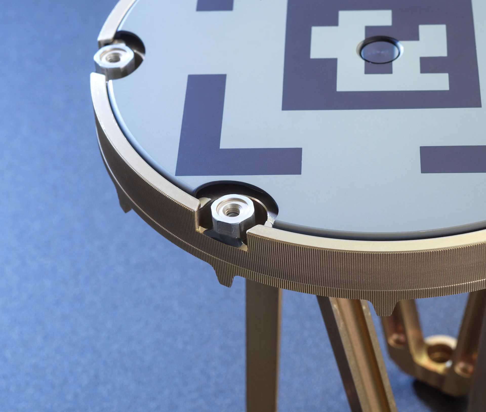 Docking plate image rim 