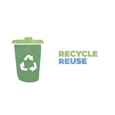 圖示為一個綠色回收桶，桶身印有白色回收標誌。右側顯示「Recycle」（回收）及「Reuse」（再利用）兩個詞語。