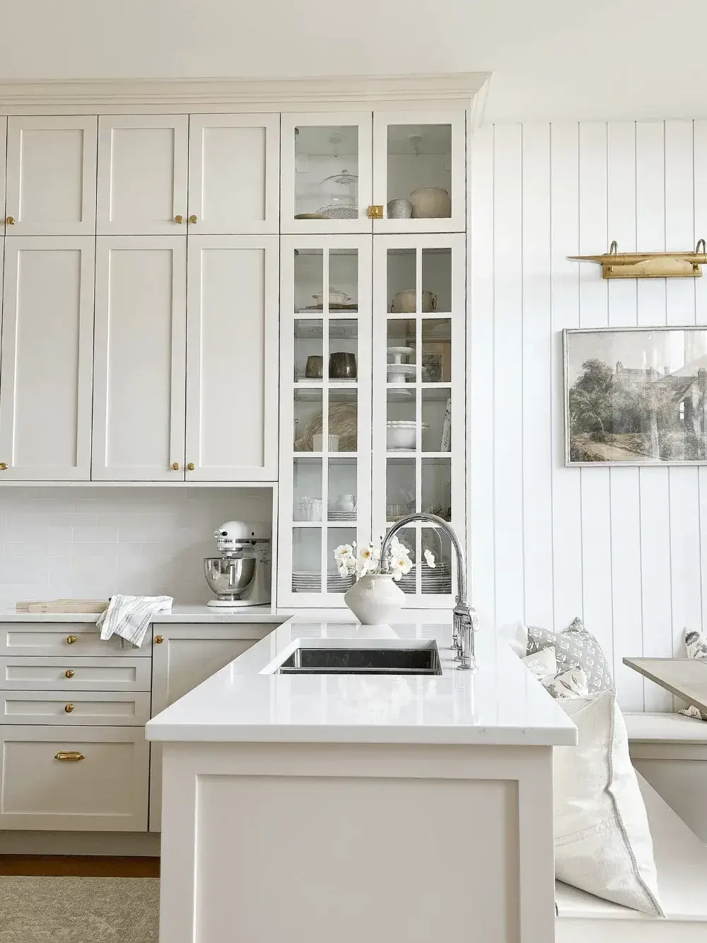 Are White Kitchens Out?