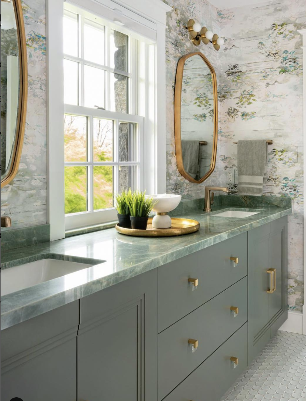 The Pros and Cons of Jack and Jill Bathrooms