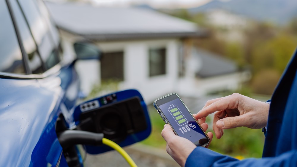 How long to charge a deals car at a charging station