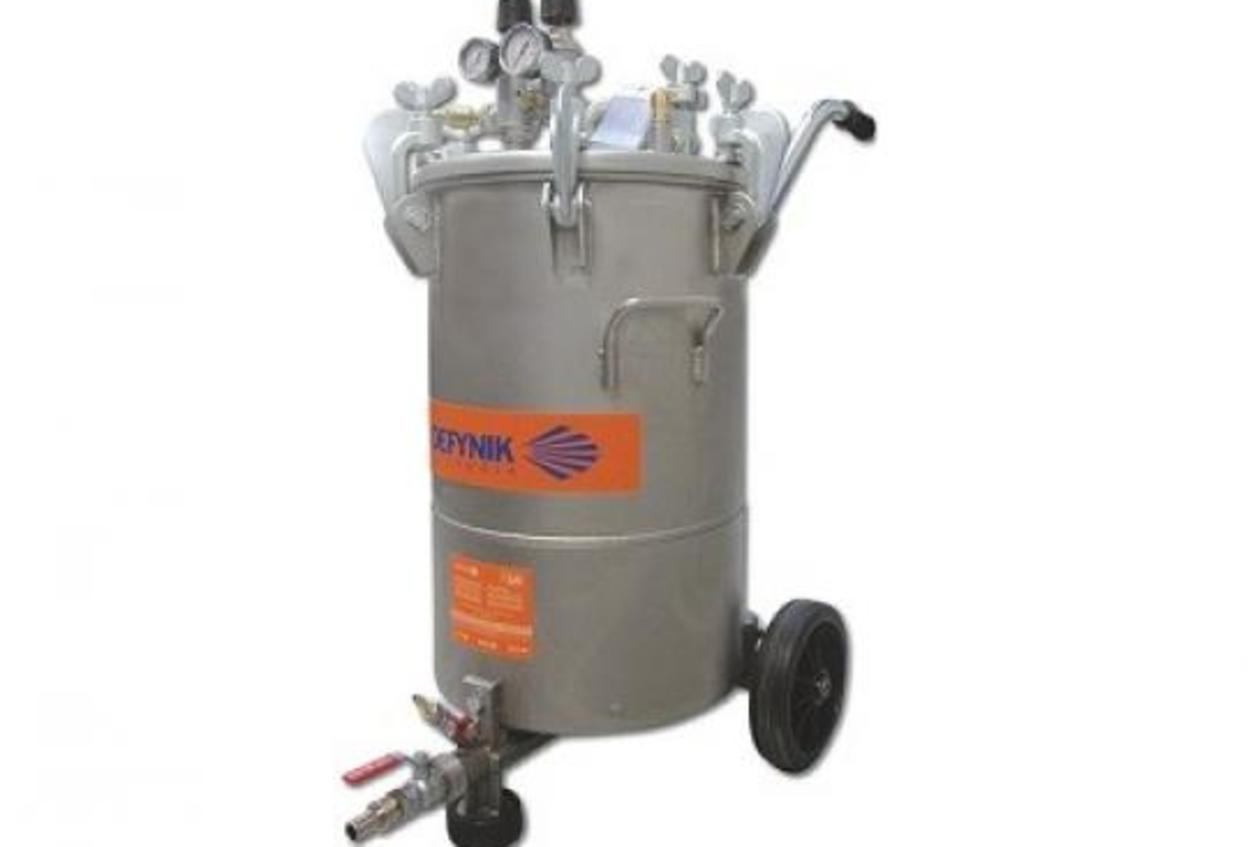 30 L Pressure Pot Paint Sprayer