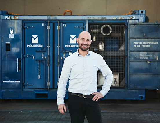 Lars foran luftkompressor