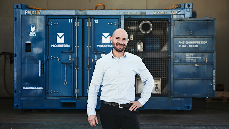 Lars foran luftkompressor