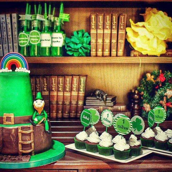 Тематичний кендібар Торт 2 яруси і капкейки