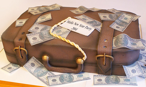 Корпоративний торт, валіза з грошима 