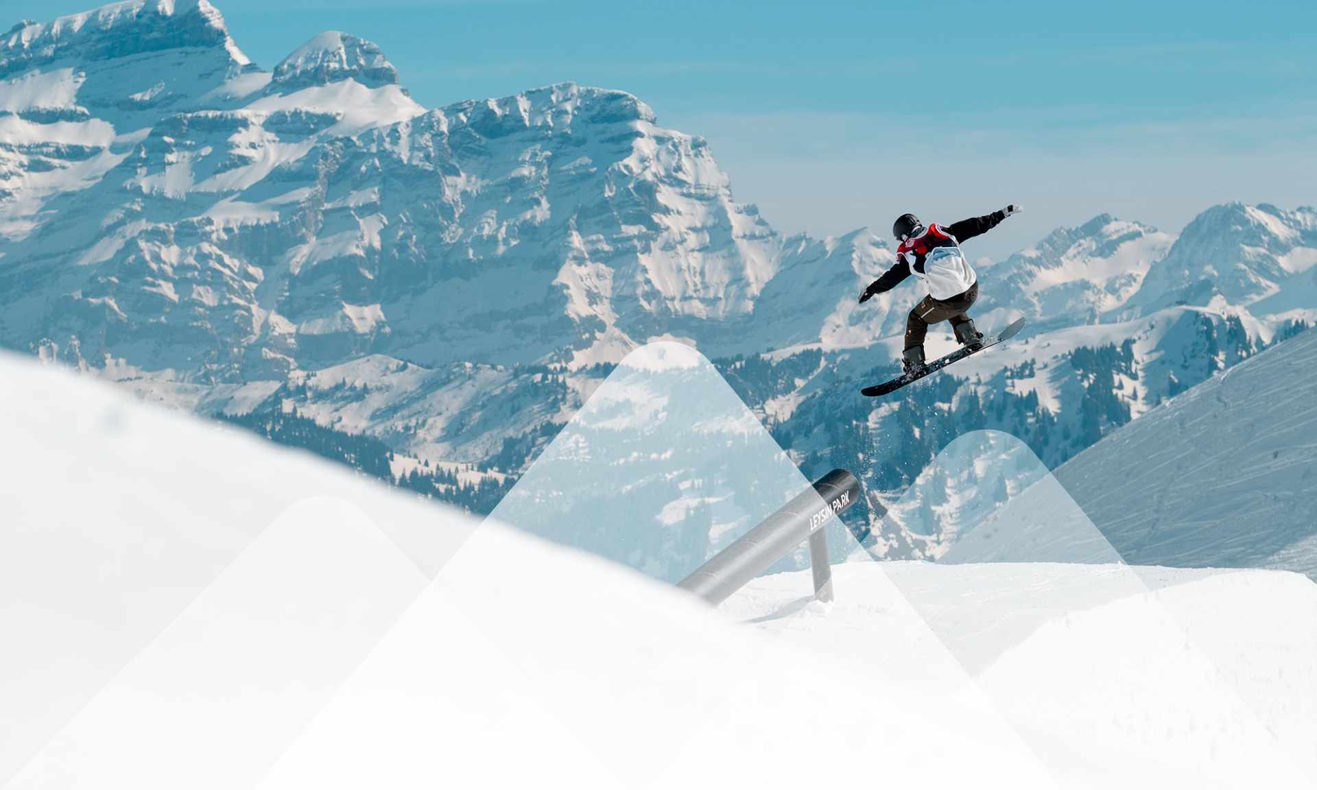 Snowpark avec Snowboarder rail saut - Leysin - Hiver