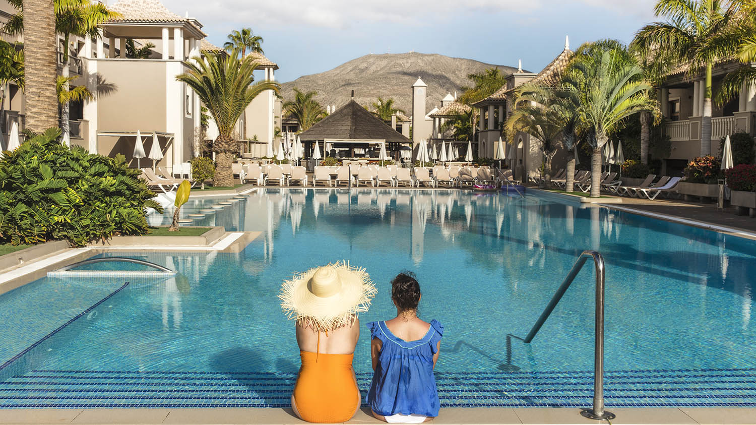 Marylanza 2013 view of the pool with models