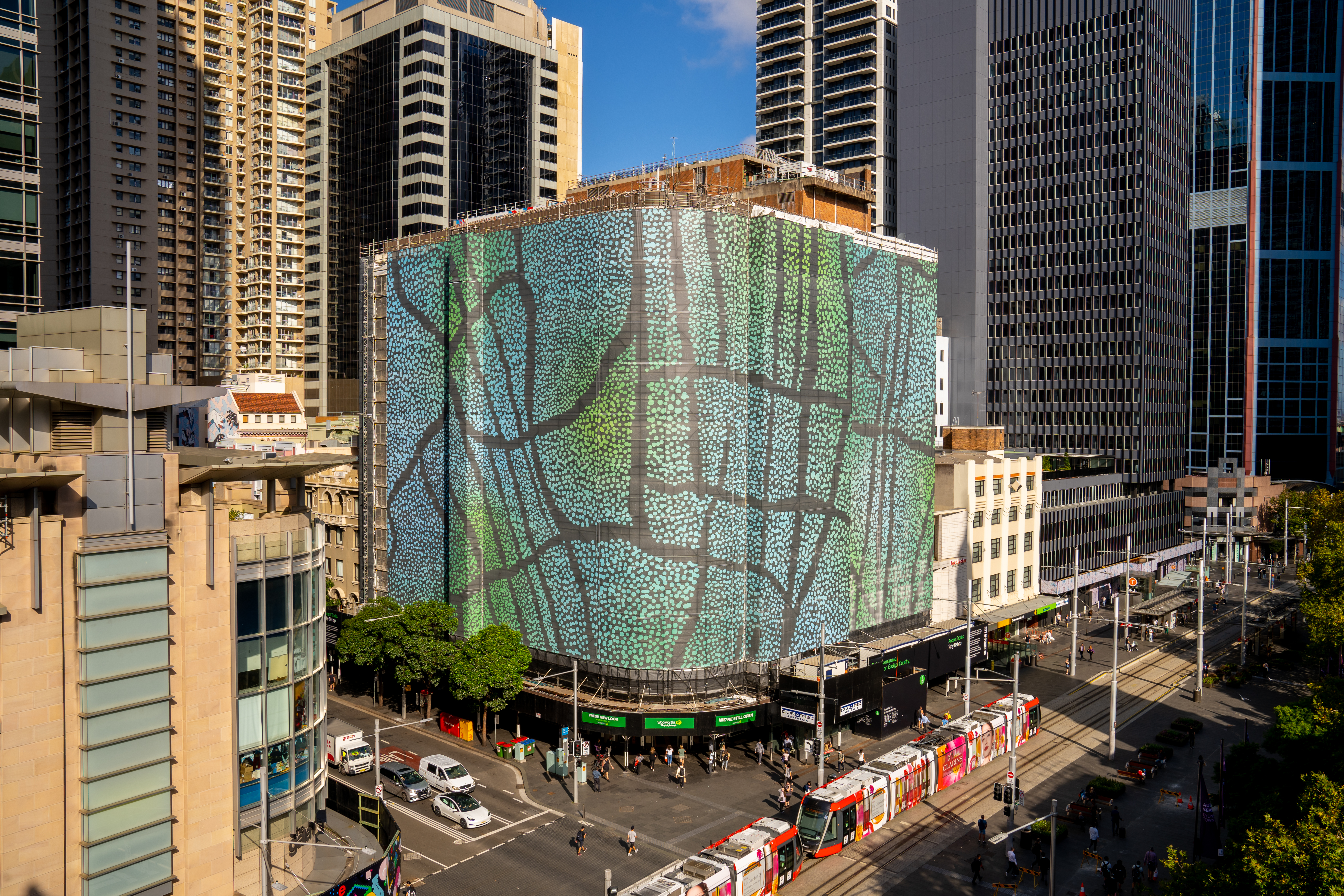 Woolworths building with Toby Bishop artwork