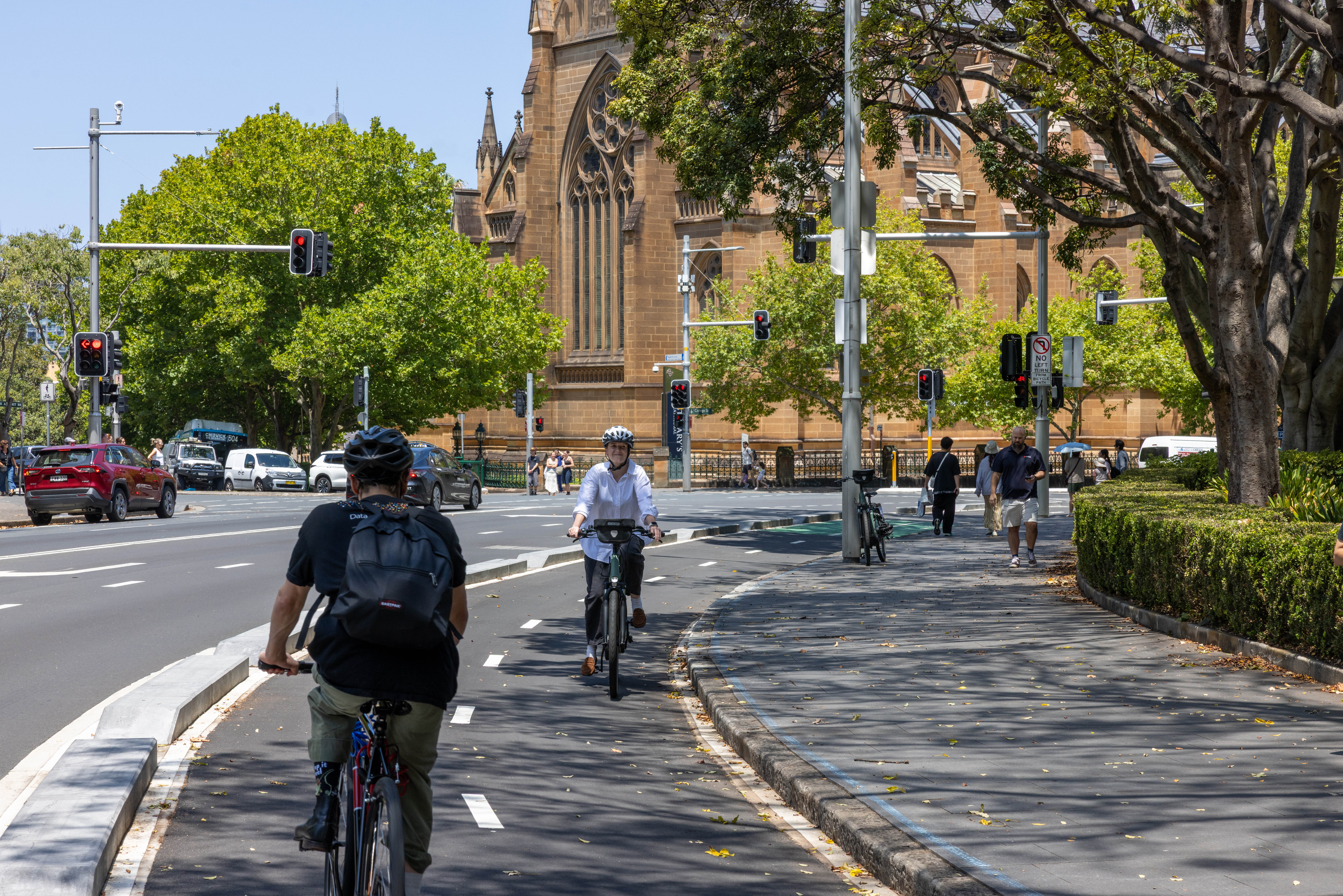New cycleway connection around the north-eastern side of Hyde Park. Image: Abril Felman/City of Sydney
