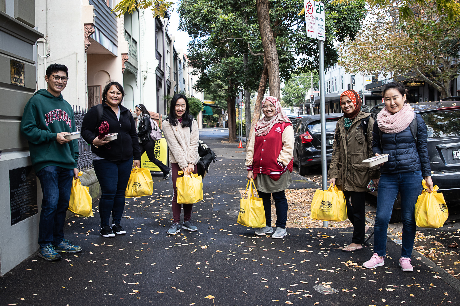 International students at the OzHarvest Hamper Hub