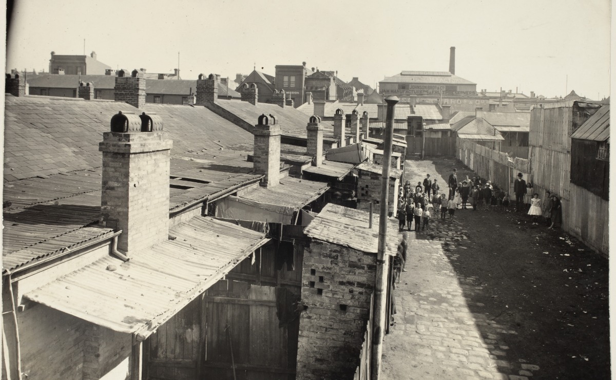 Print - Houses and backyards, Chambers Street Ultimo, 1906. A-00040065