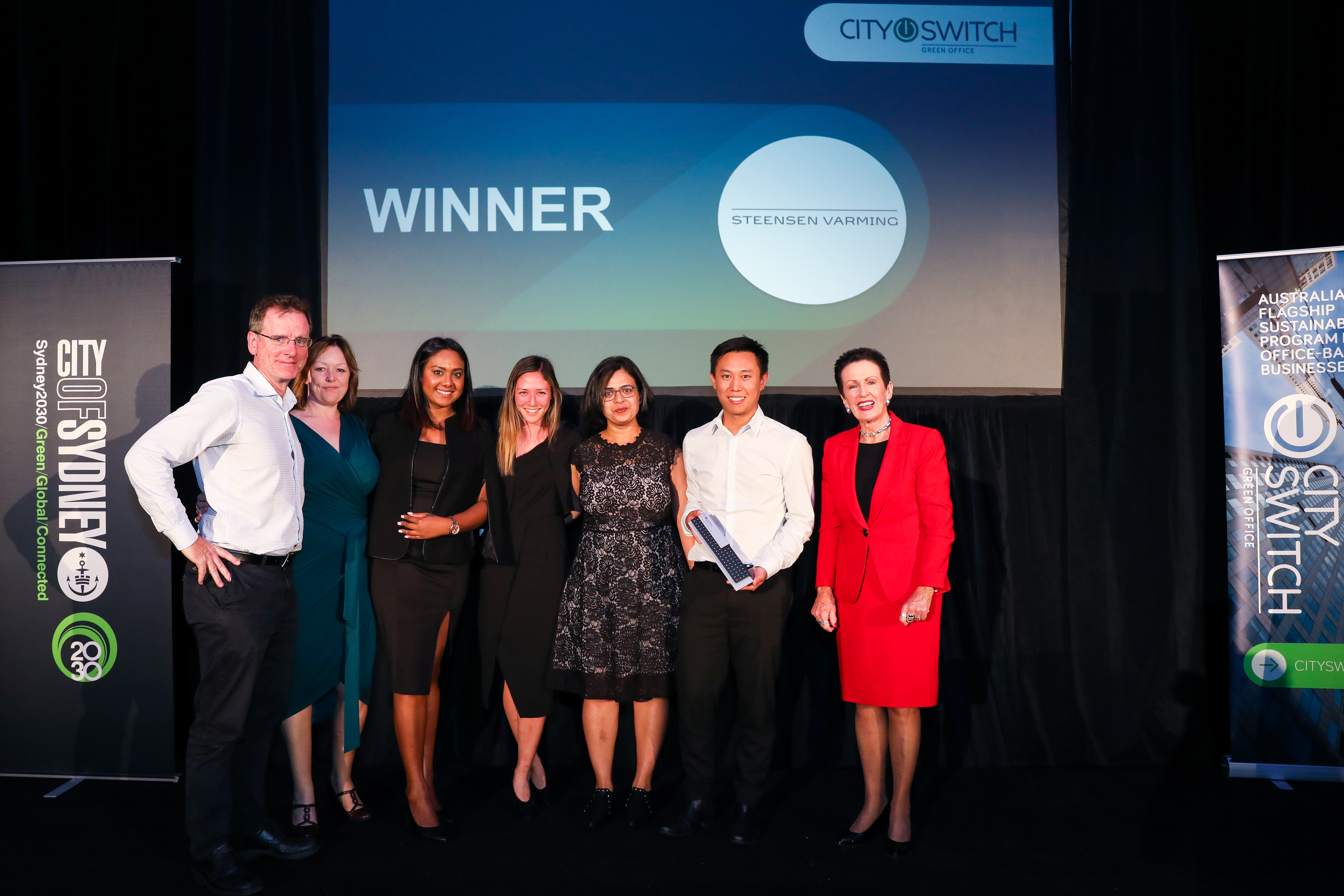 Left to right: Michael Harrold (Associate Director), Annie Vaughn (General Manager), Kamisha Goburdhun, Tia Simpson, Diksha Vijapur and Garry Luu from Steensen Varming with Sydney Lord Mayor Clover Moore.