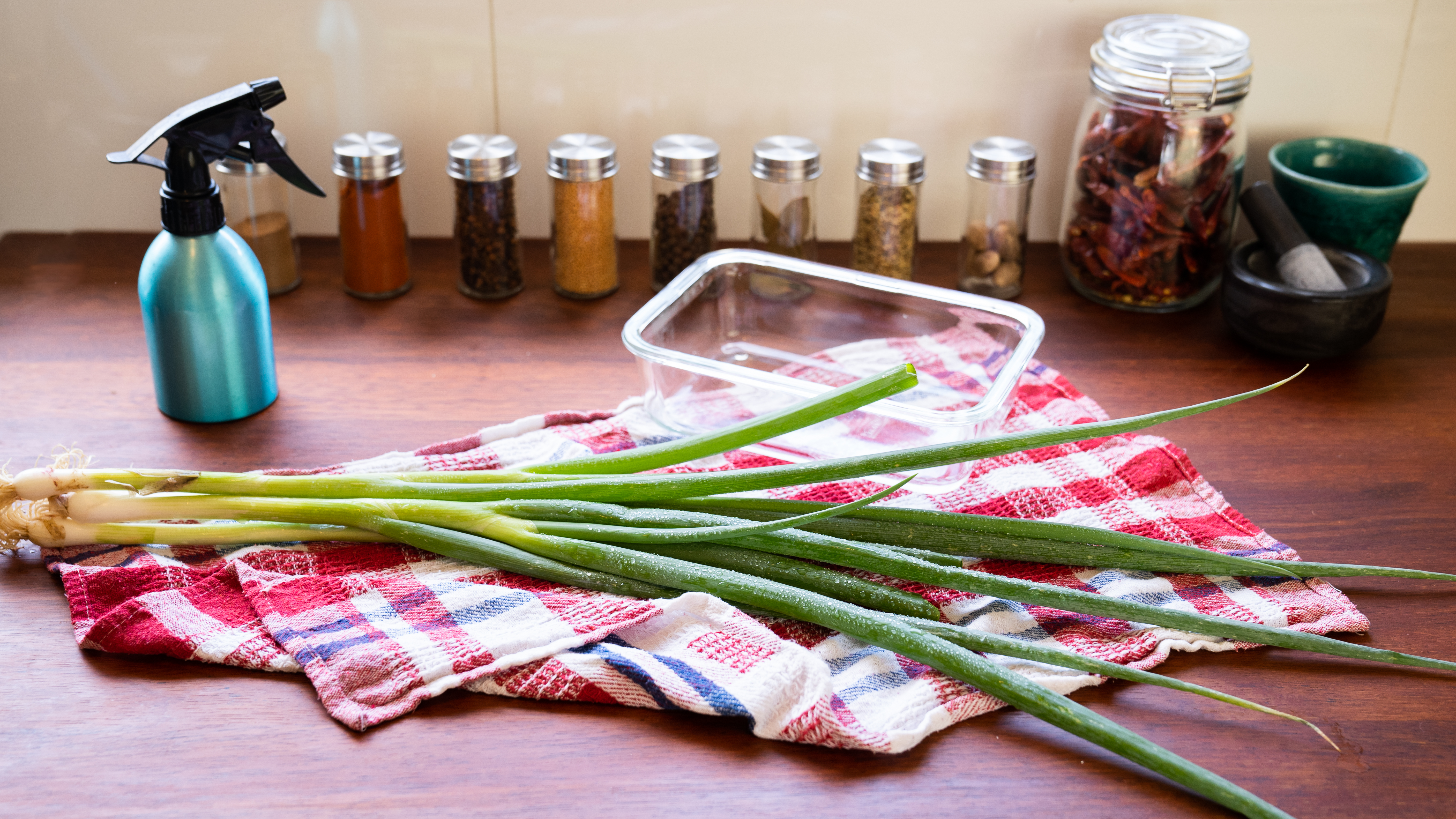 Did you know that leafy greens should be wrapped in a clean, damp tea towel and stored in an airtight container? Image: Abril Felman, City of Sydney