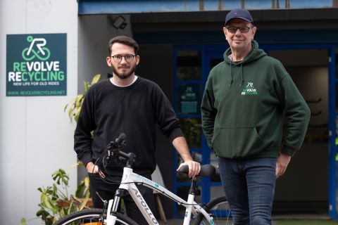 Another bike re-homed, another happy customer. James collected this near-new bike for a great price from Revolve while we on site. It would otherwise have gone straight to landfill, but will now be commuting around the inner-west of Sydney. Photo: Chris Southwood, City of Sydney