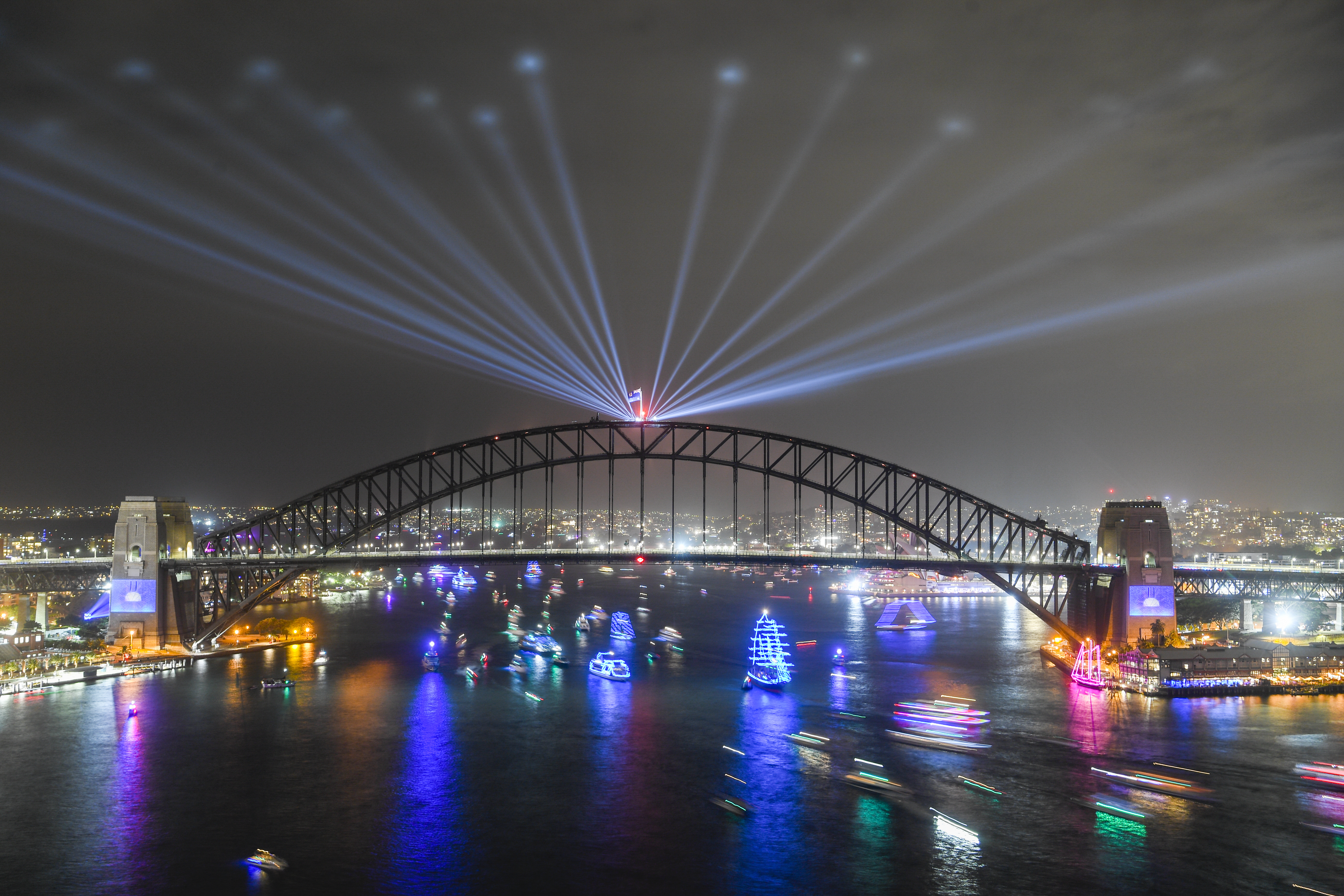 Lighting the Sydney Harbour Bridge on New Year's Eve