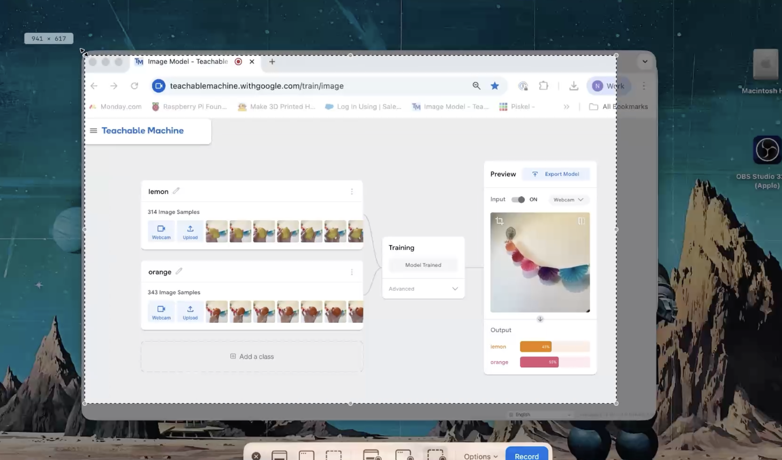 a mac desktop with the screen recording tool active