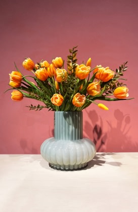 Leuchtender Tulpenstrauß