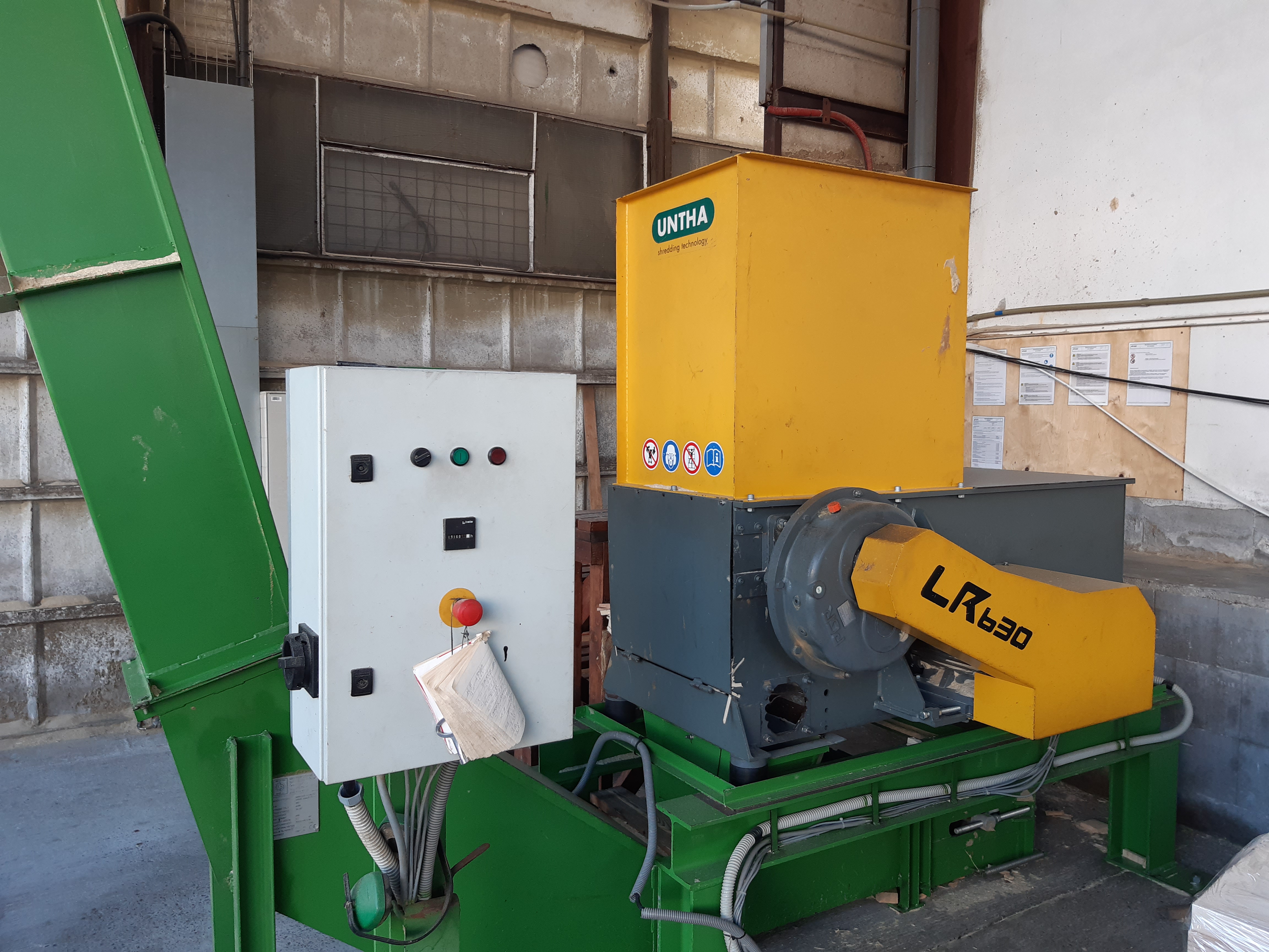 LR630_Trog
