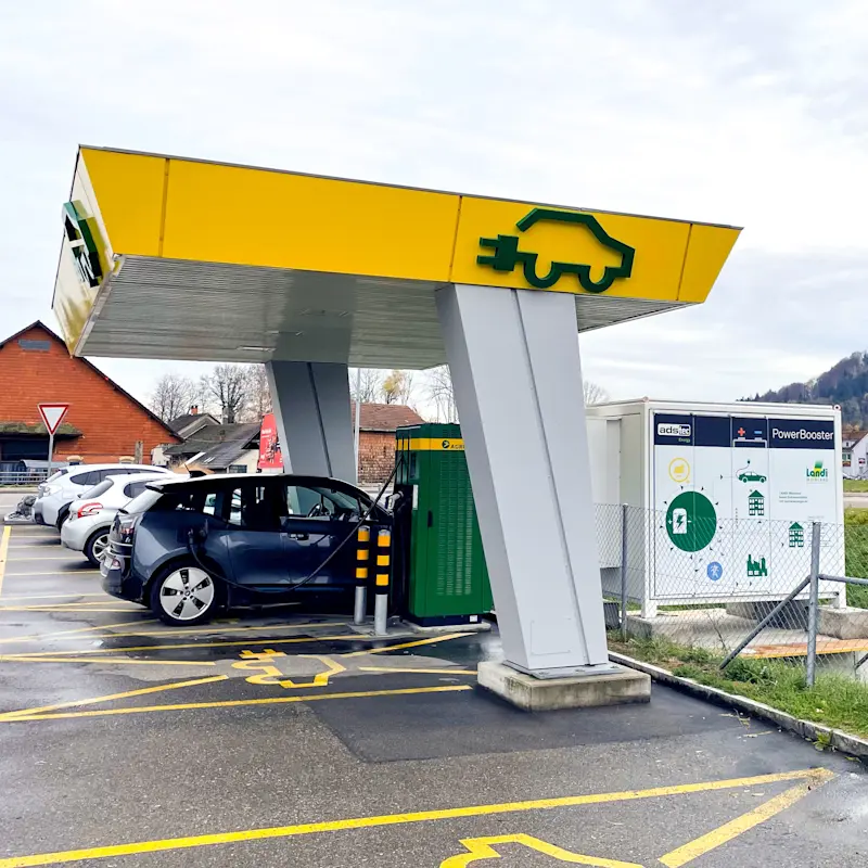 AGROLA Schnellladestation und MicroGrid bei der LANDI in Neftenbach