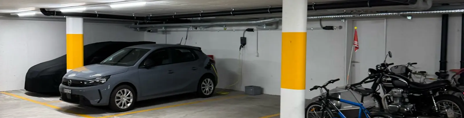 Tagelswangen Büelstrasse 1c Weitwinkel der Tiefgarage