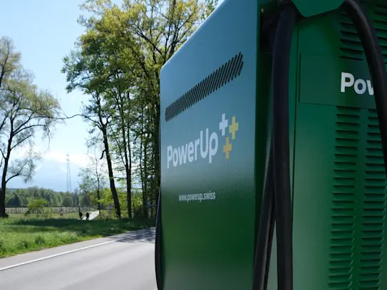 Erste PowerUp Ladestation in Buchrain. Gehört zum Joint Venture der Schweizerischen Post und unserer Konzernmutter, der fenaco Genossenschaft.