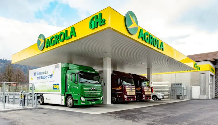 LKW an AGROLA Wasserstoff-Tankstelle