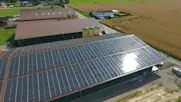 Luftaufnahme der AGROsolar Anlage in Mettmenstetten