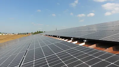 Detailaufnahmen Solarpanels von AGROLA Solaranlage