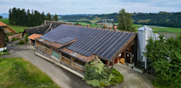 AGROLA Solaranlage auf Bauernhofstall im Emmental, AGROsolar