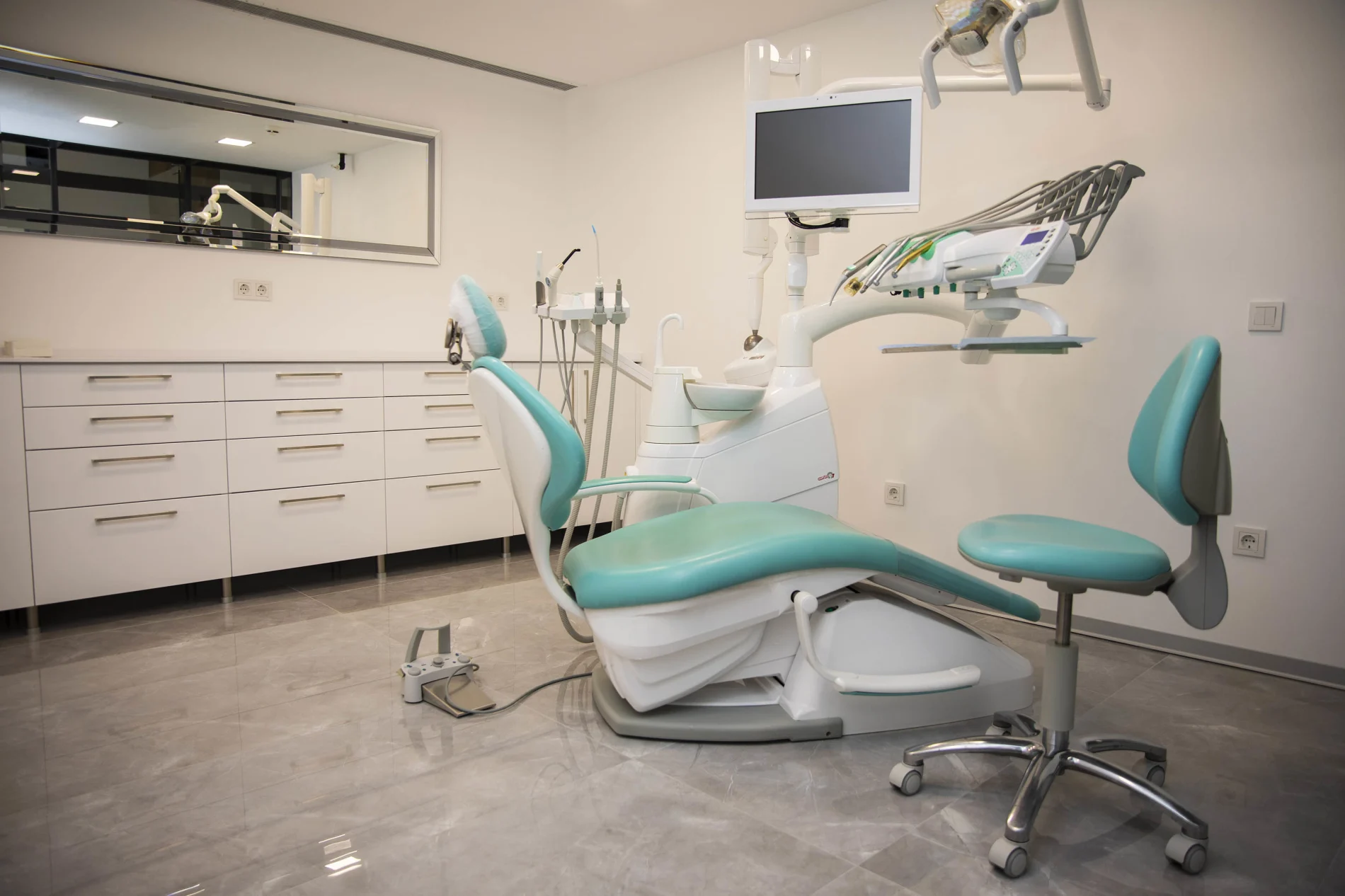 Ebru Ersan Dental Clinic - 6