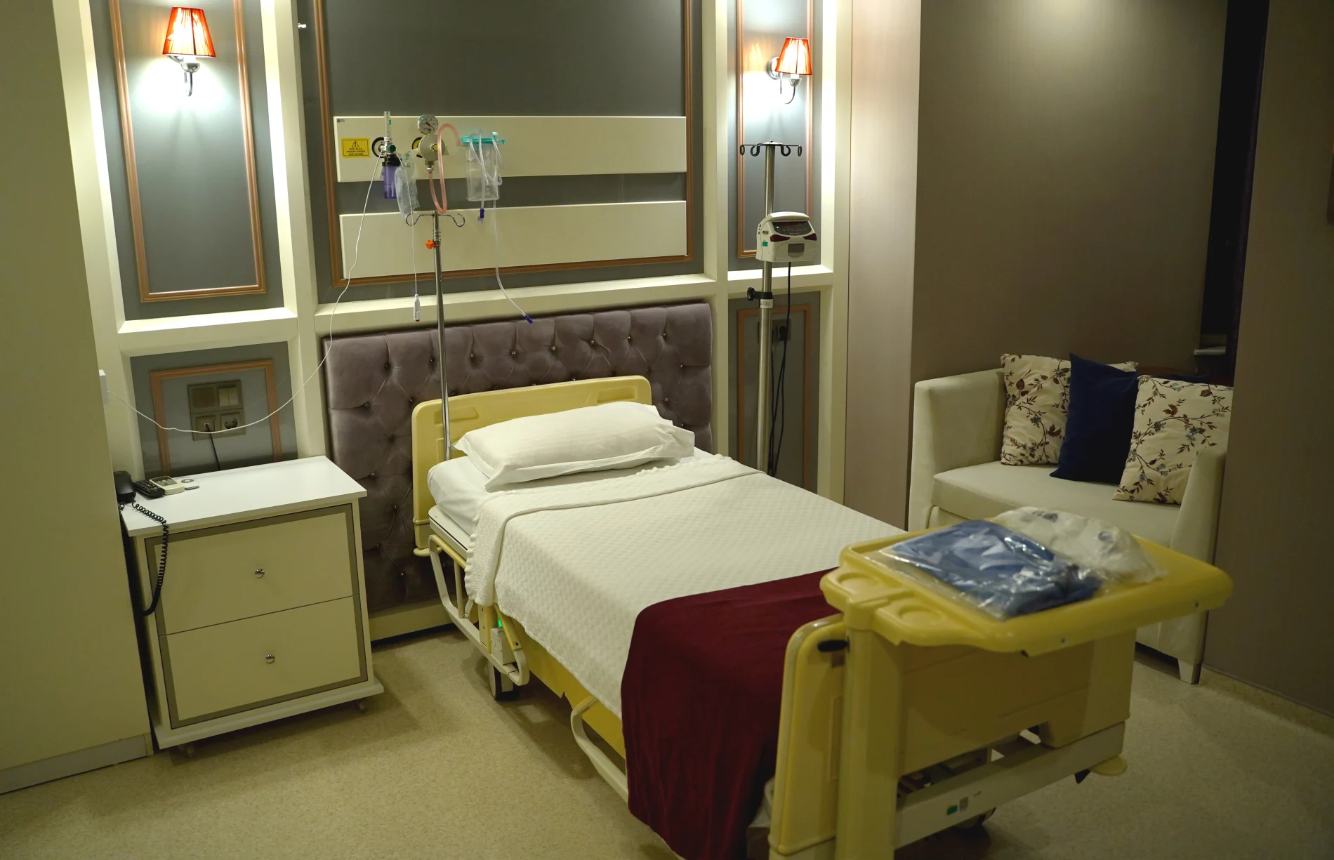 Maxx Clinic Hospital Room