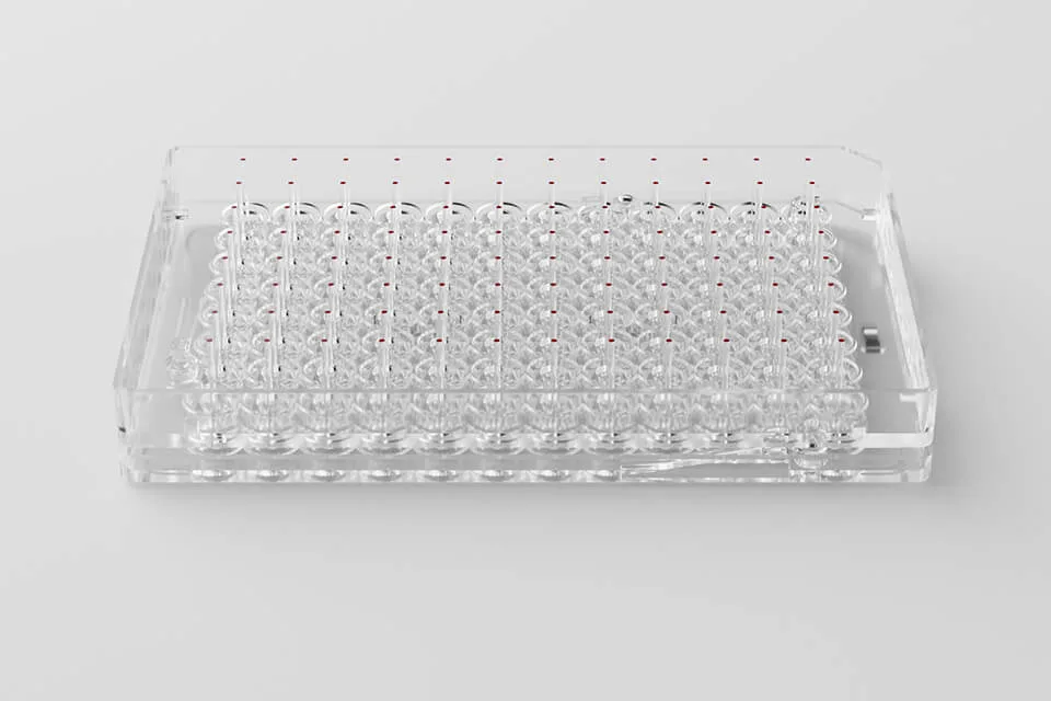 Individually sterilized single-use sensing lids attach between the Resipher and the well plate.