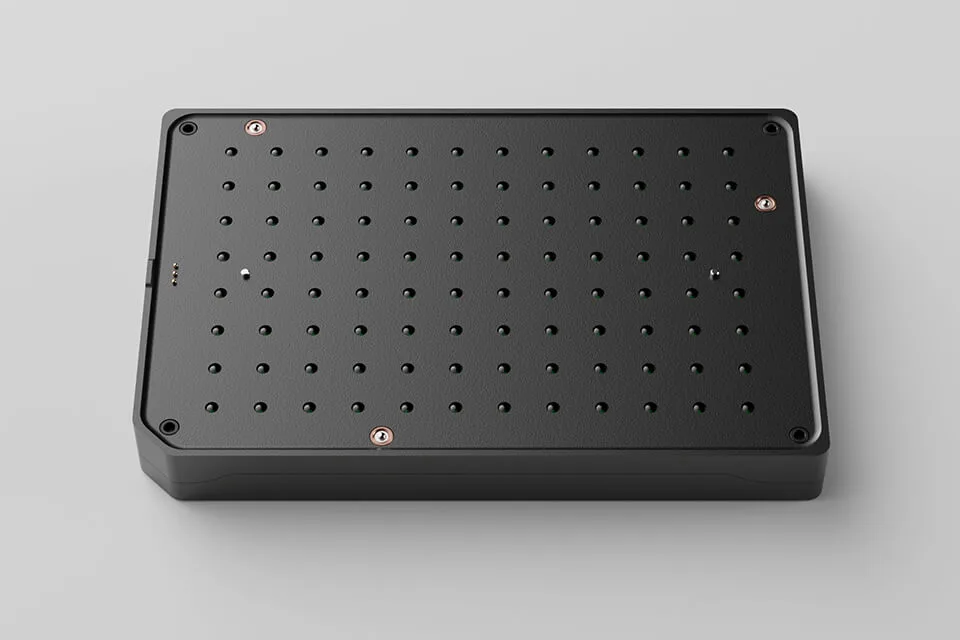 Optical sensors measure oxygen concentrations through openings on the underside of Resipher.