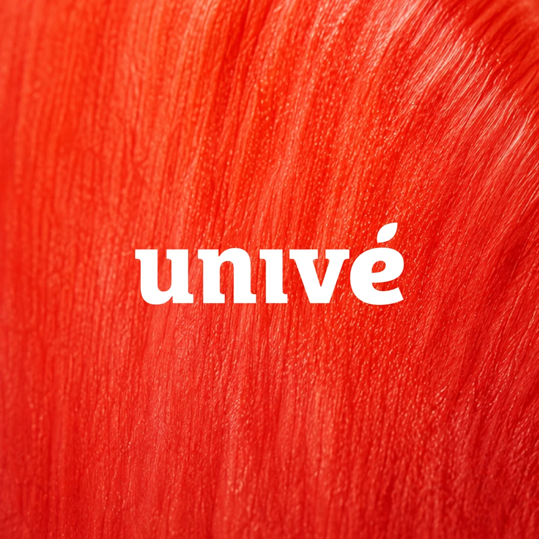 Univé logo in white over red textured brand artwork.