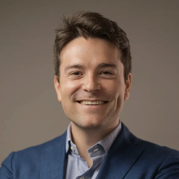 Signals Homepage > Layout > Group > User stories > Cards > Alex Lupsasca > Media > Asset